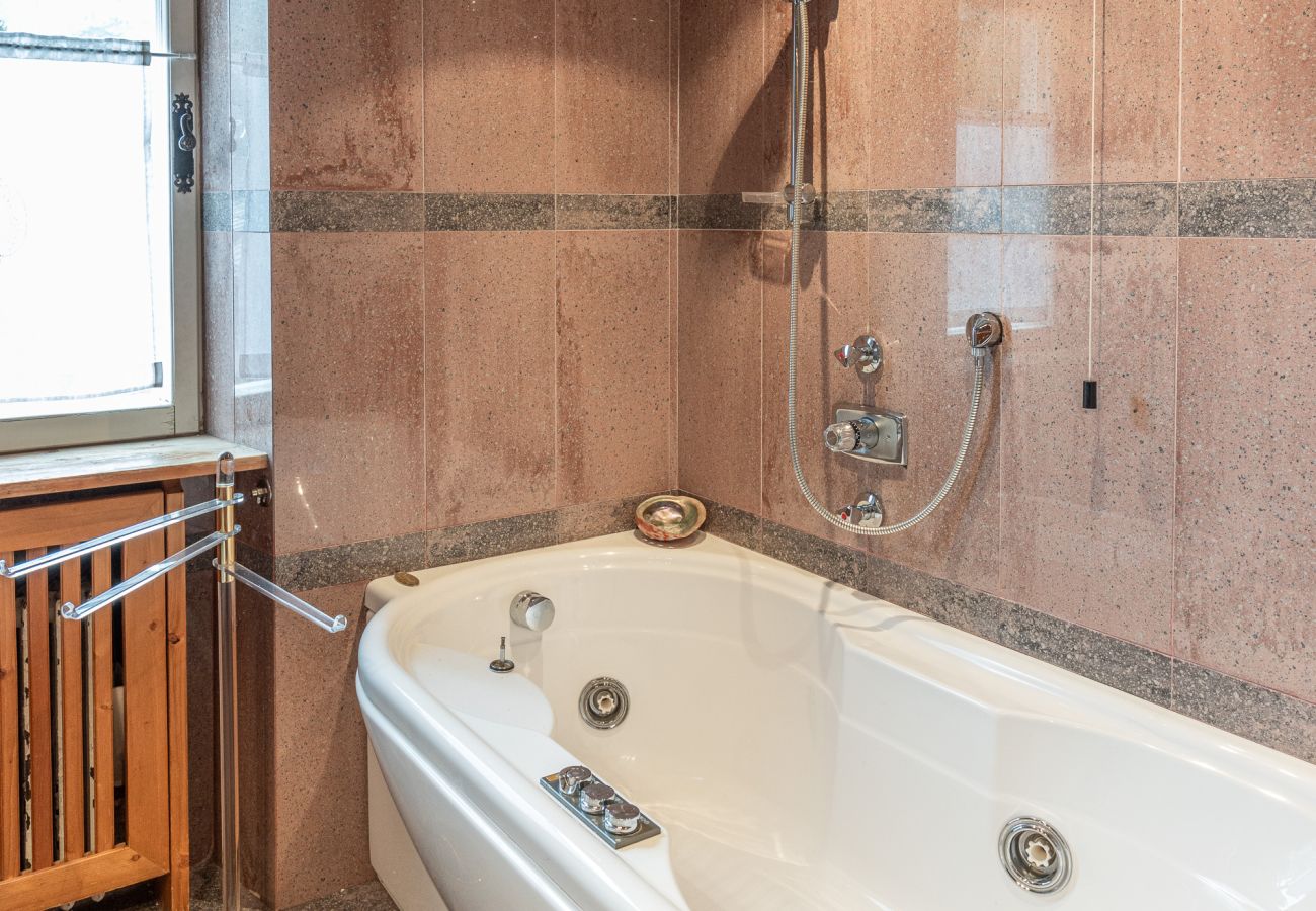 Apartment in Cortina d´Ampezzo - Casa Via dei Prati, large, panoramic and in the center