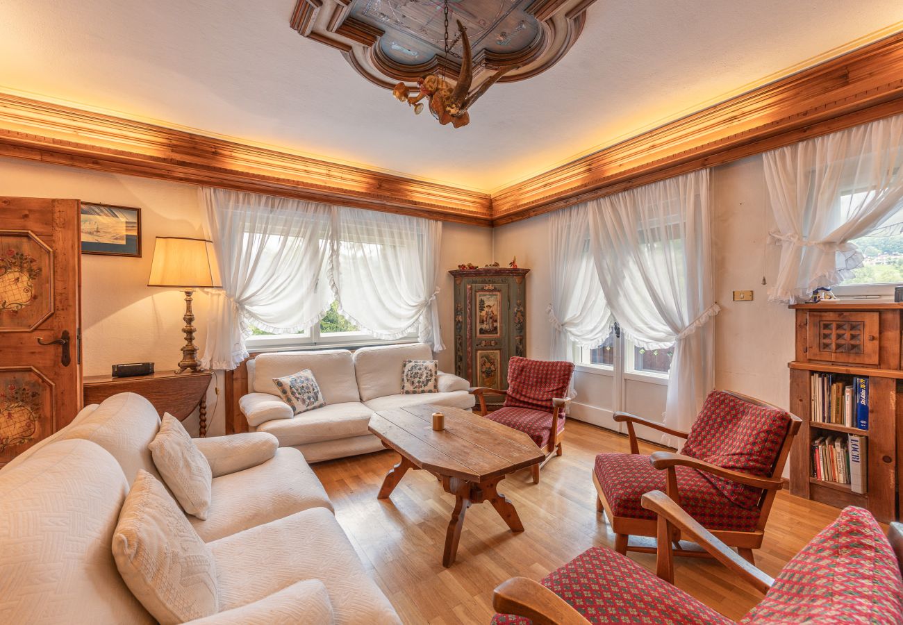Apartment in Cortina d´Ampezzo - Casa Via dei Prati, large, panoramic and in the center