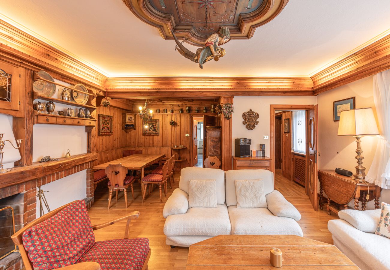 Apartment in Cortina d´Ampezzo - Casa Via dei Prati, large, panoramic and in the center