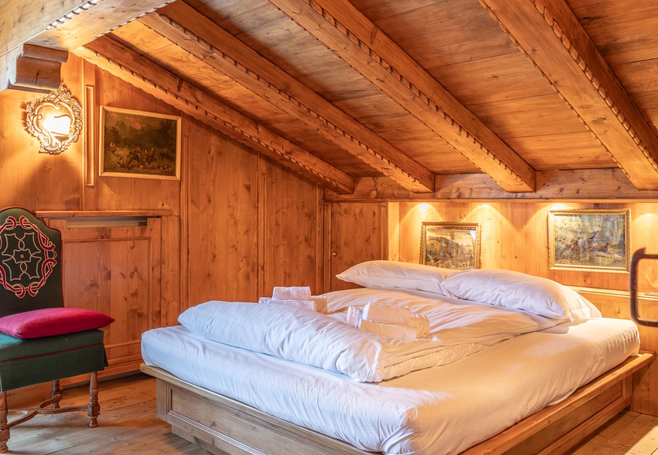 Apartment in Cortina d´Ampezzo - Casa Cirmoli, a cozy attic surrounded by greenery