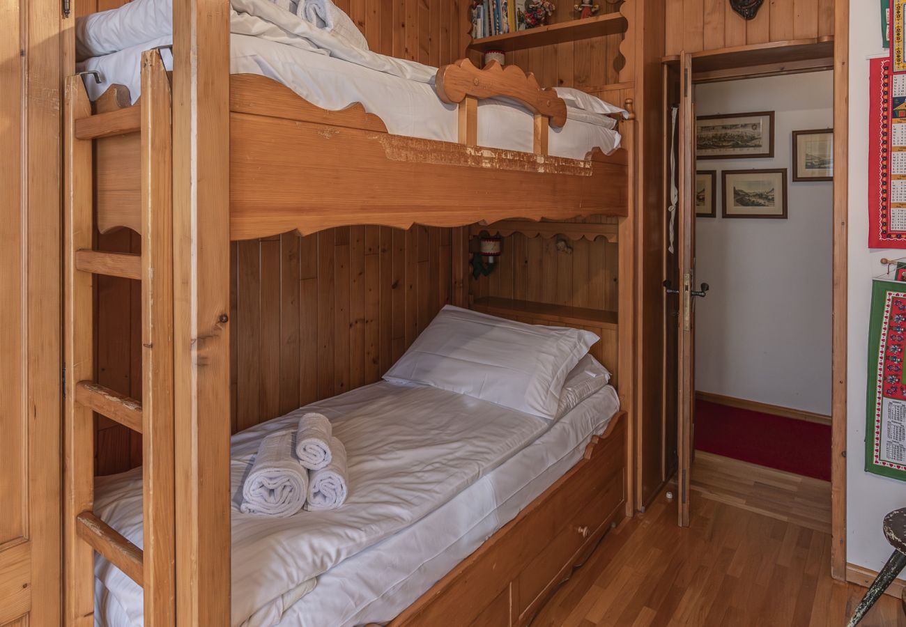 Apartment in Cortina d´Ampezzo - Casa Coccola, panoramic and surrounded by nature