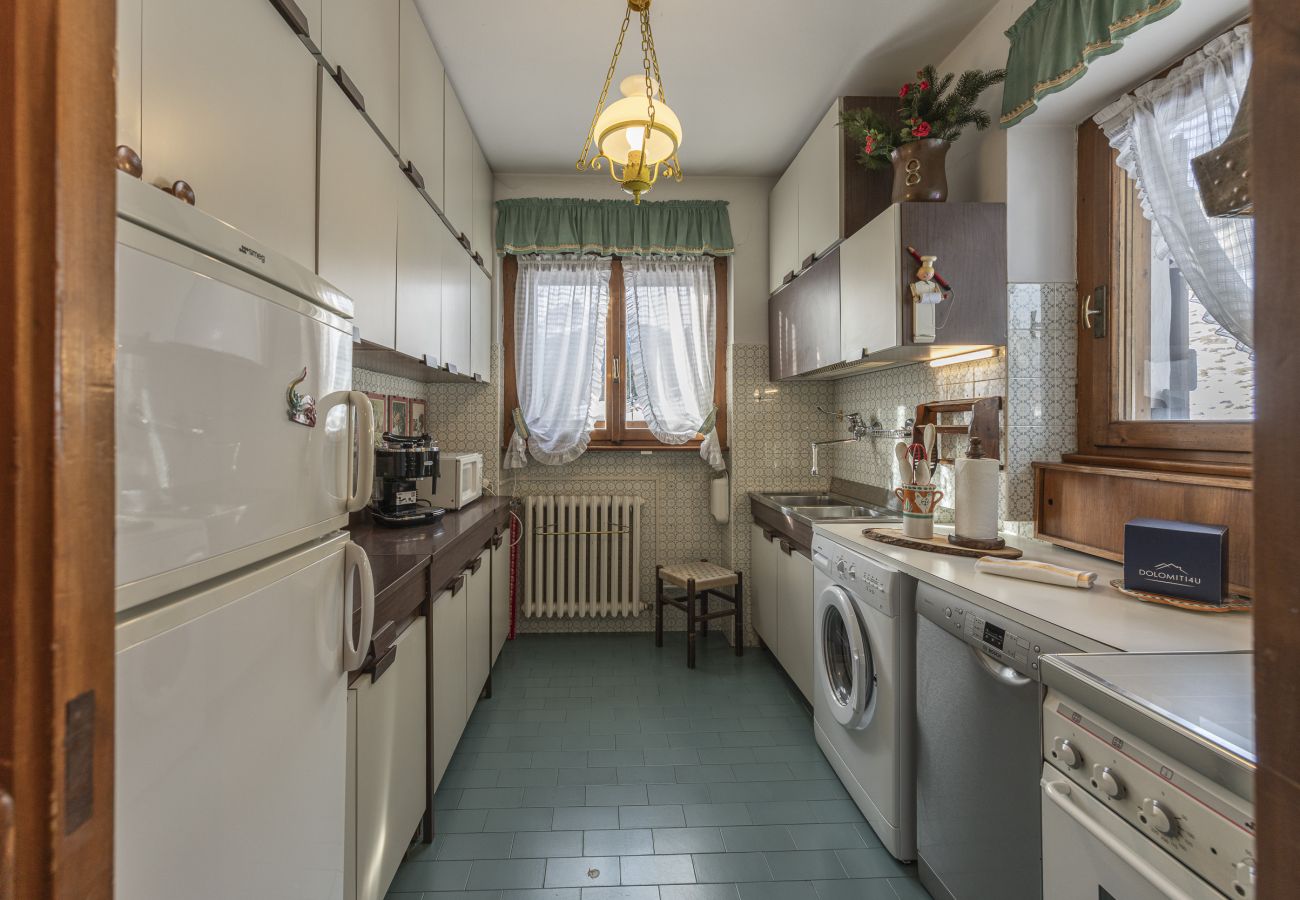 Apartment in Cortina d´Ampezzo - Casa Coccola, panoramic and surrounded by nature