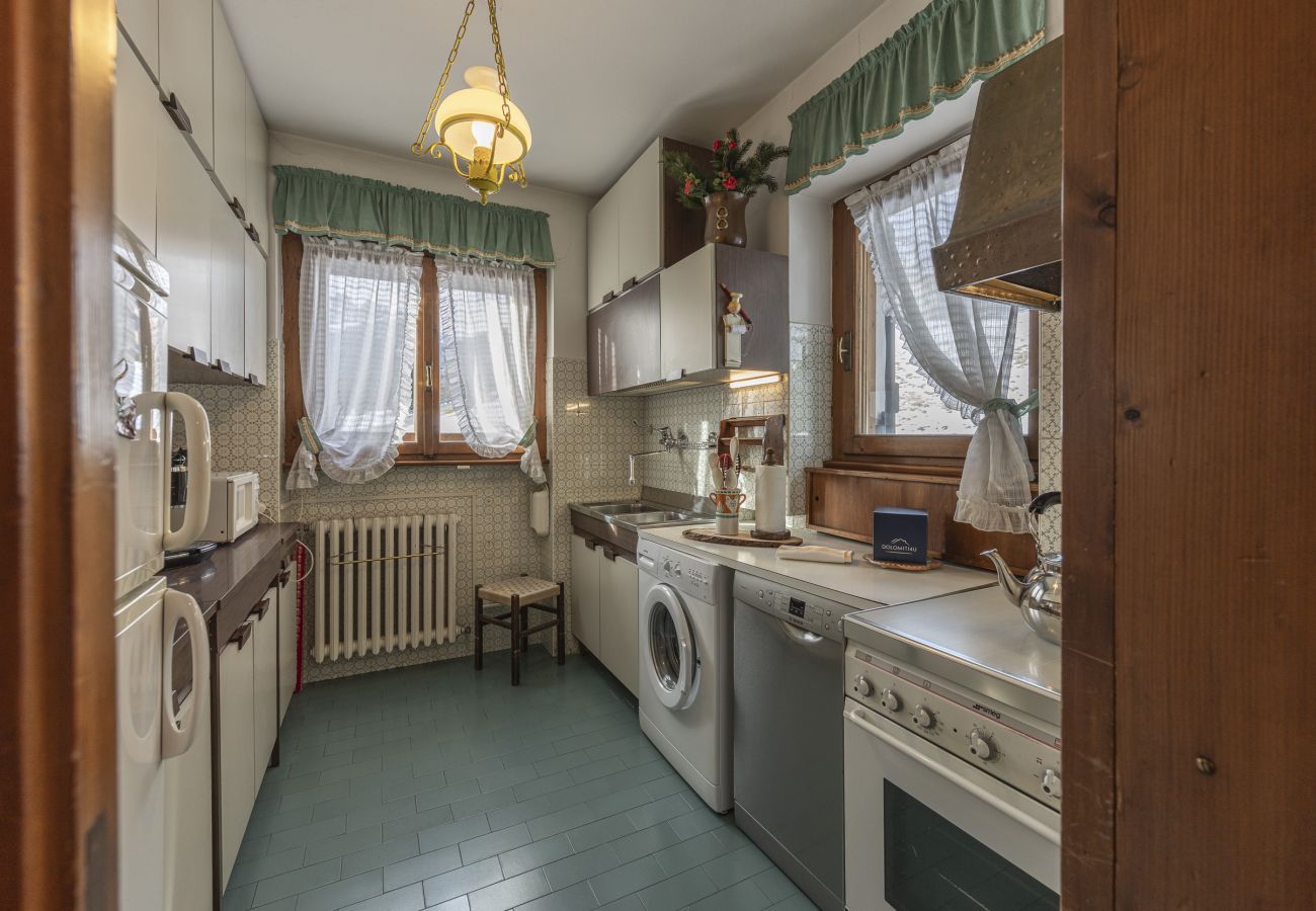 Apartment in Cortina d´Ampezzo - Casa Coccola, panoramic and surrounded by nature