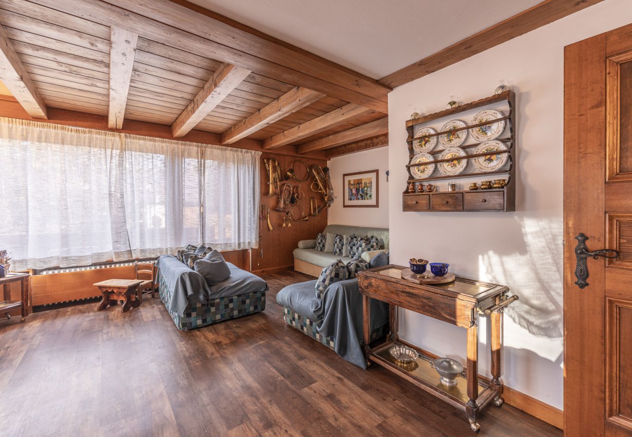 Apartment in Cortina d´Ampezzo - Casa Funivia 2, close to the cable car and the center