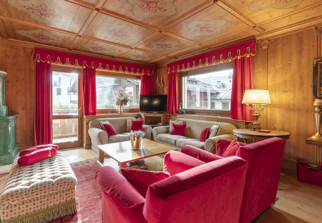 Apartment in Cortina d´Ampezzo - Casa Verzi: convenience and comfort in the heart of the city.