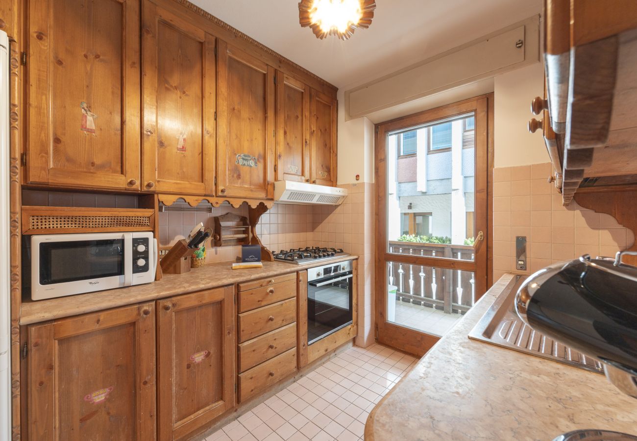 Apartment in Cortina d´Ampezzo - Casa Verzi: convenience and comfort in the heart of the city.