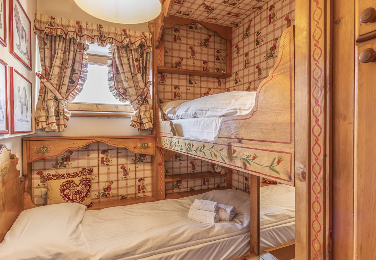 Apartment in Cortina d´Ampezzo - Casa Verzi: convenience and comfort in the heart of the city.