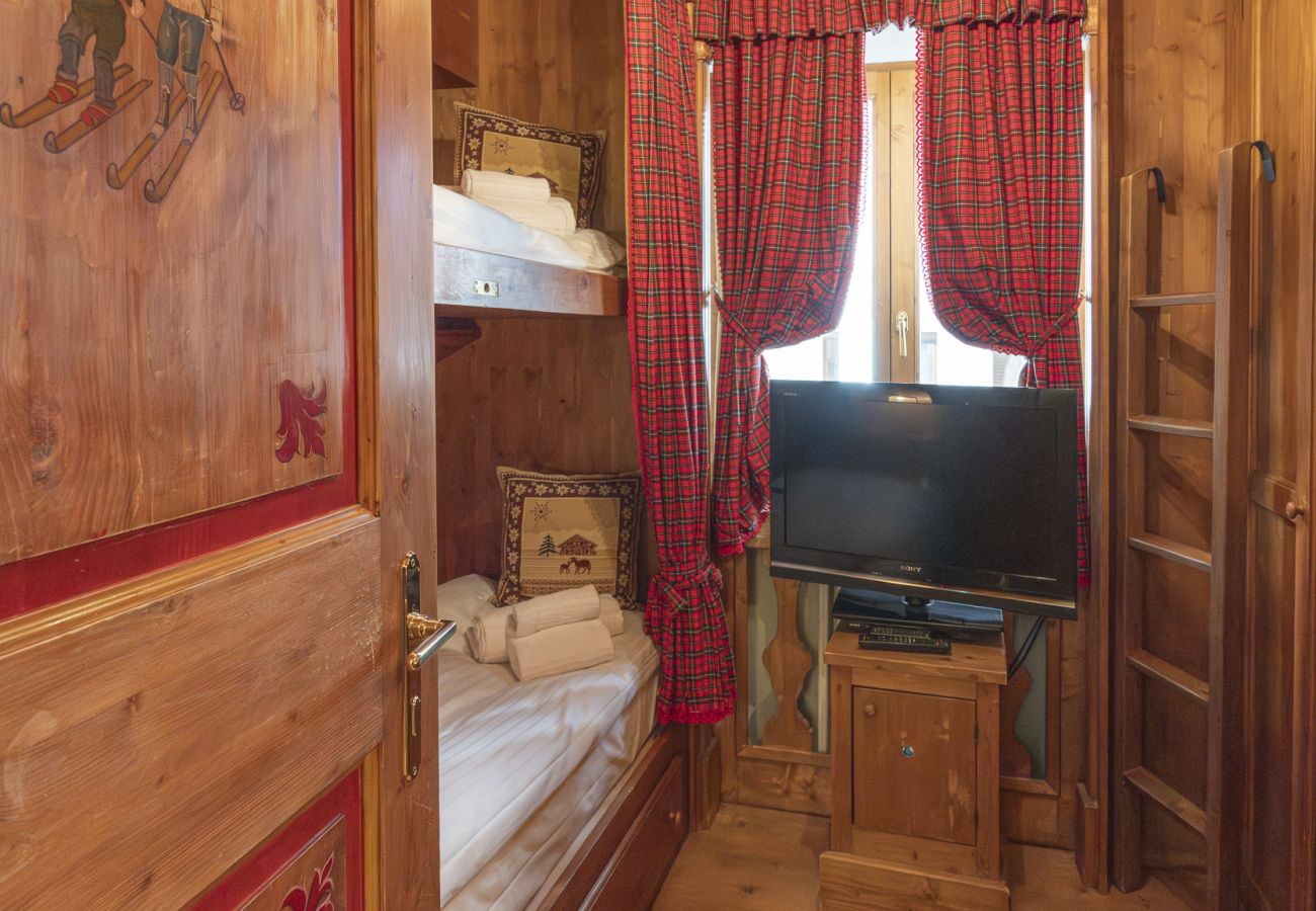 Apartment in Cortina d´Ampezzo - Casa Verzi: convenience and comfort in the heart of the city.