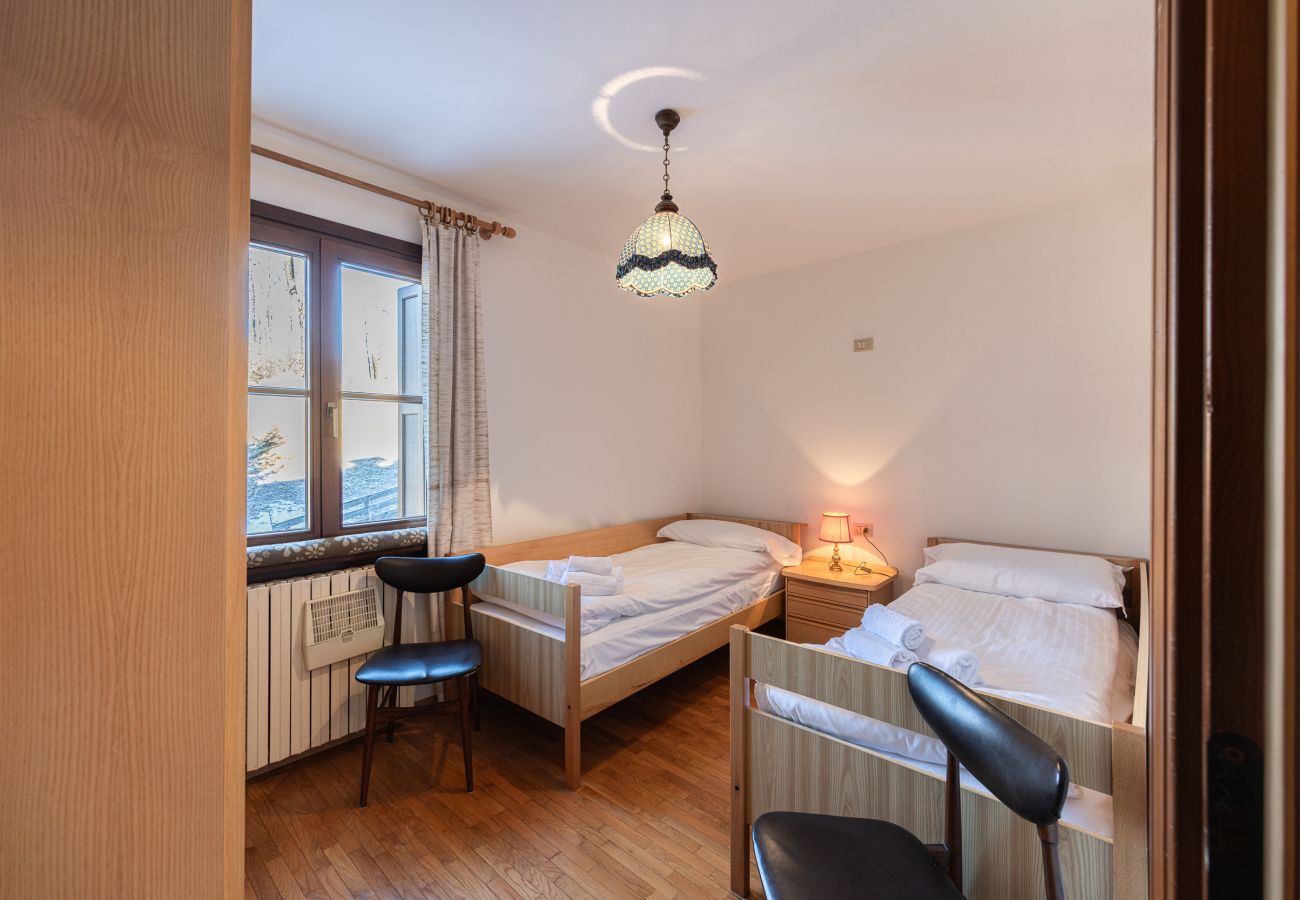 Apartment in Borca di Cadore - Casa Tre Corone, on the road to Cortina d Ampezzo