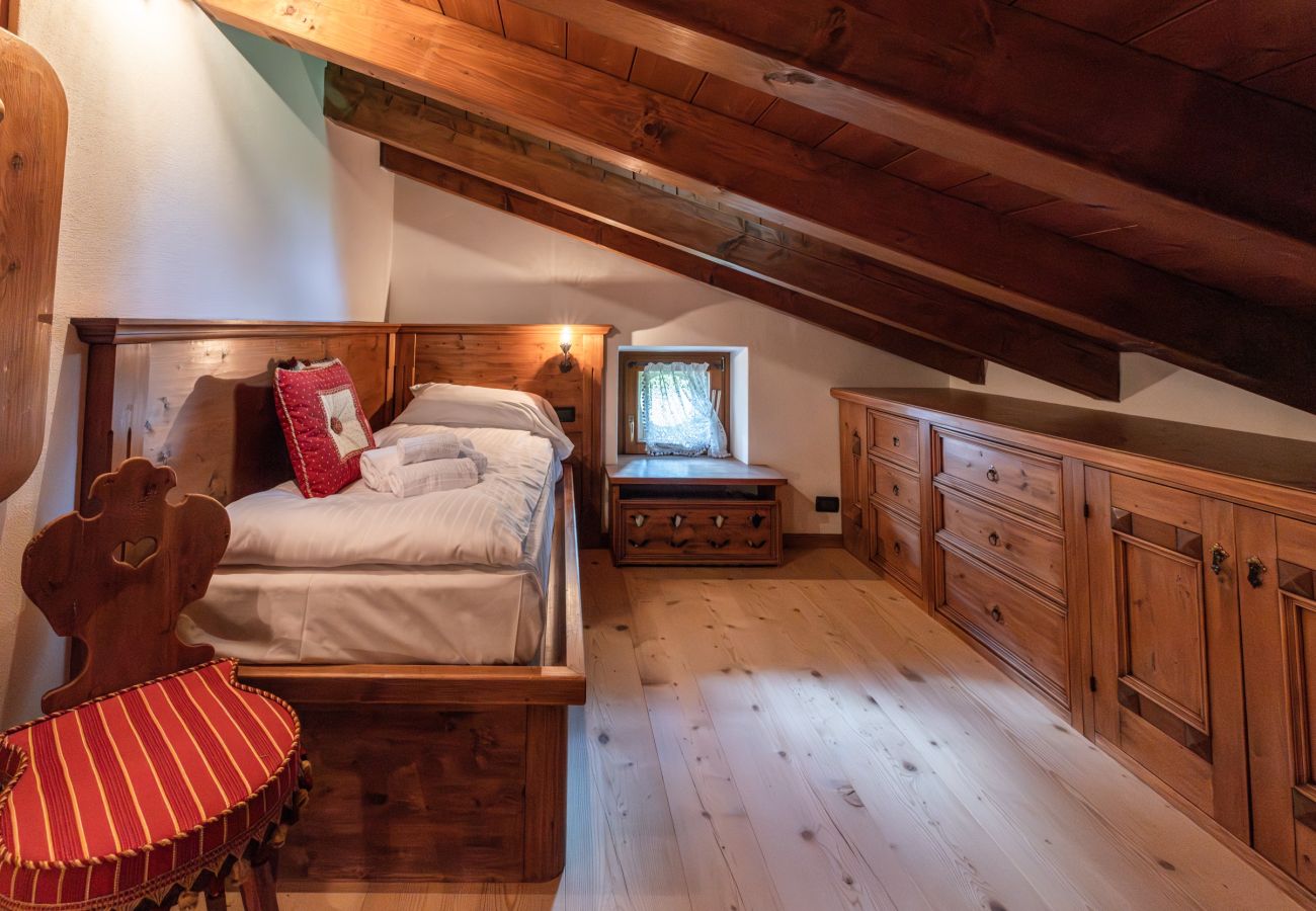 Apartment in Cortina d´Ampezzo - Casa Chalet Cortina – Spacious Living and Dolomite Views