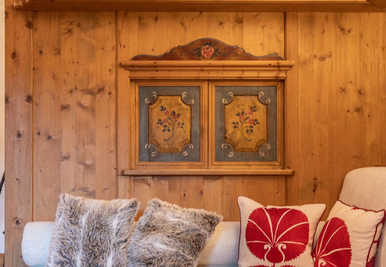Apartment in Cortina d´Ampezzo - Casa Ampezzo, in the town center with balcony and parking area
