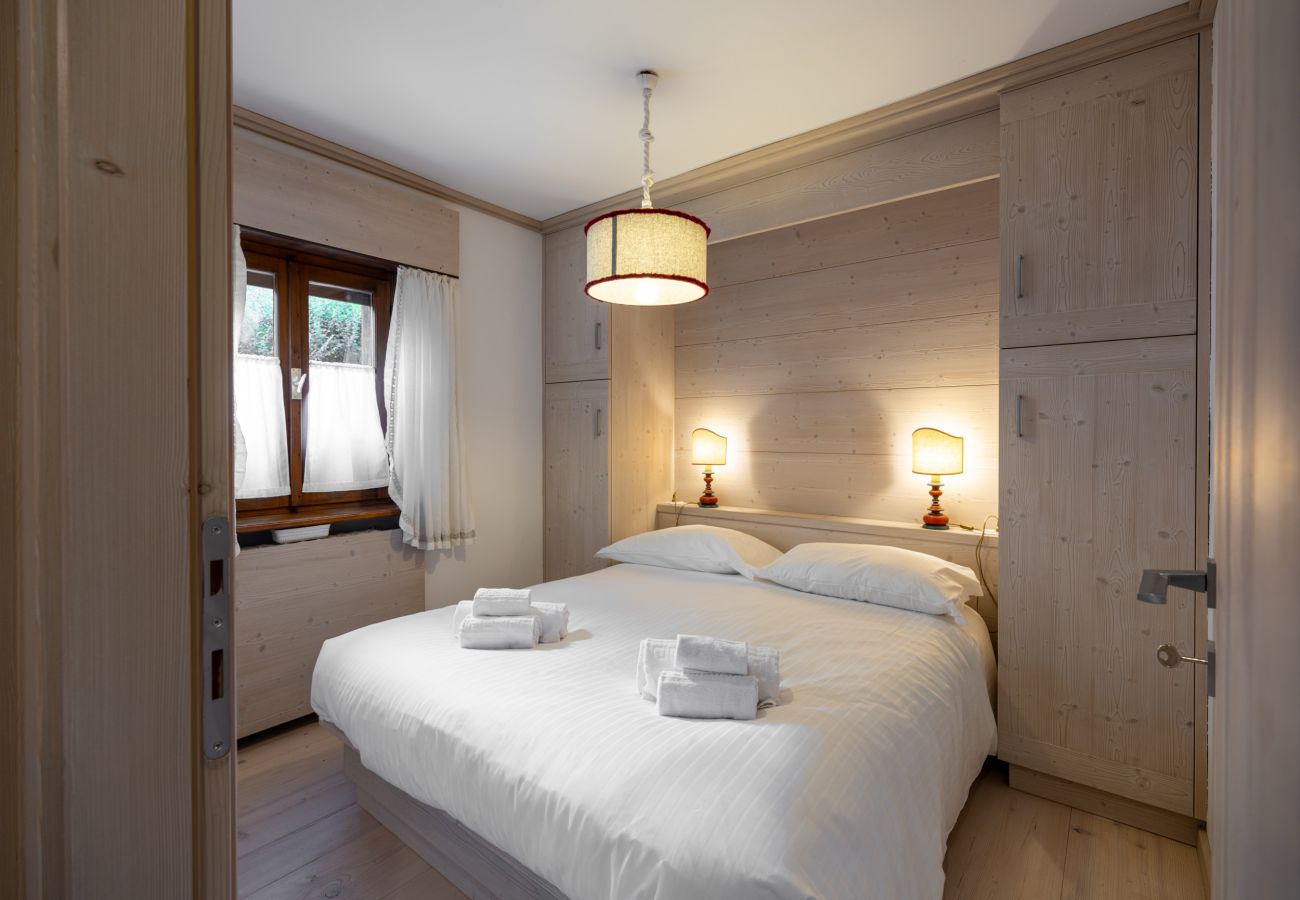 Apartment in Cortina d´Ampezzo - Casa di Gio, close to the center with balcony and beautiful views