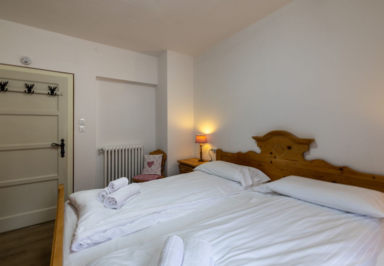 Apartment in Cortina d´Ampezzo - Casa Alberti, with a panoramic balcony and parking