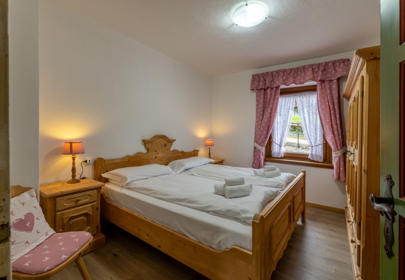 Apartment in Cortina d´Ampezzo - Casa Alberti, with a panoramic balcony and parking